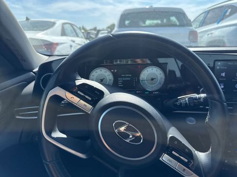 Used 2021 Hyundai Elantra SEL w/ Convenience Package FWD image 16