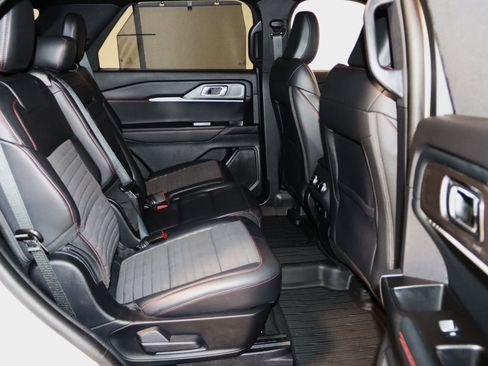 Used 2025 Ford Explorer ST-Line w/ Premium Package image 66