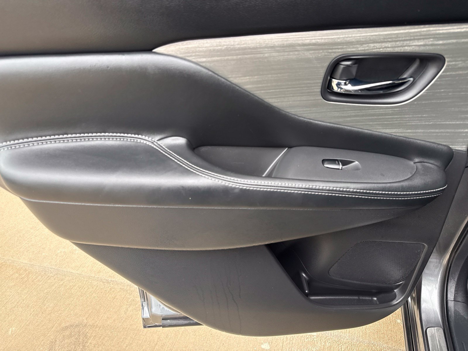Used 2016 Nissan Murano Platinum w/ Platinum Technology Package FWD image 21