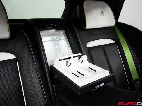 Used 2020 Rolls-Royce Cullinan Black Badge image 39