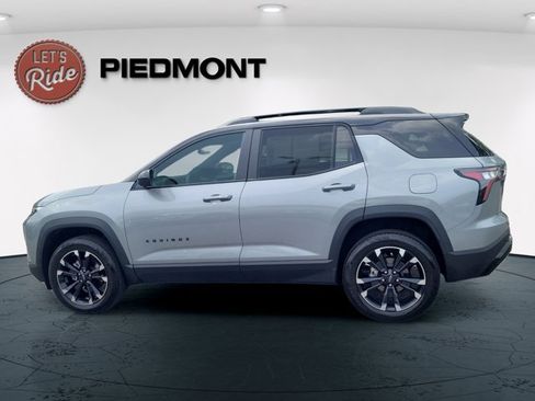 Used 2026 Chevrolet Equinox RS w/ Convenience Package III FWD image 9