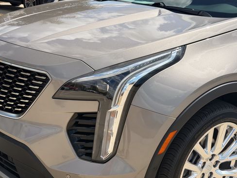 Certified 2023 Cadillac XT4 Premium Luxury w/ Enhanced Visibility Package FWD image 8