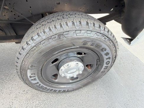 Used 2010 Ford F250 XL AWD/4WD image 11