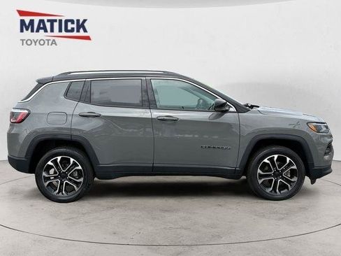 Used 2022 Jeep Compass Limited AWD/4WD image 9