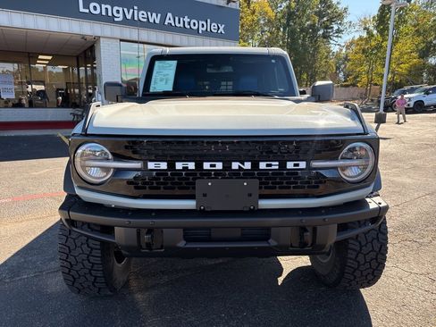 Used 2022 Ford Bronco Wildtrak image 3