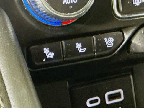 Used 2023 GMC Yukon AT4 w/ AT4 Premium Package image 23