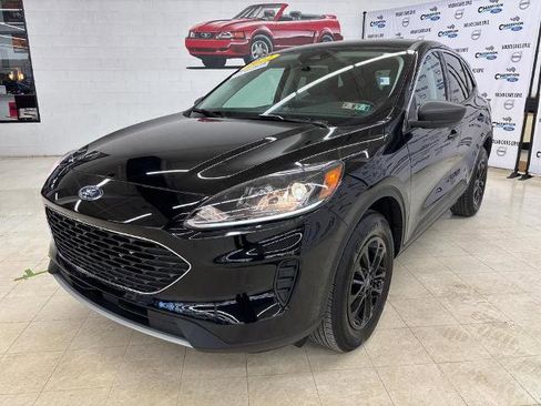 Certified 2022 Ford Escape SE w/ Convenience Package image 3