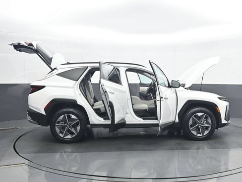 Used 2025 Hyundai Tucson SEL AWD/4WD image 36