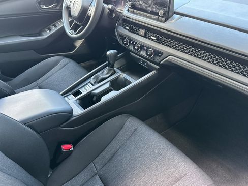 Used 2023 Honda Accord EX image 12