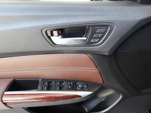 Used 2015 Acura TLX V6 w/ Technology Package FWD image 35