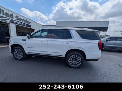 Used 2023 GMC Yukon Denali Ultimate AWD/4WD image 9