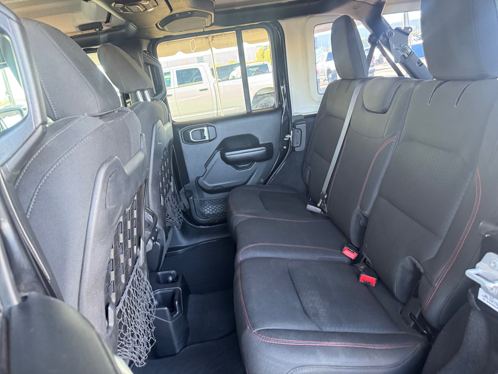 Used 2018 Jeep Wrangler Unlimited Rubicon AWD/4WD image 23