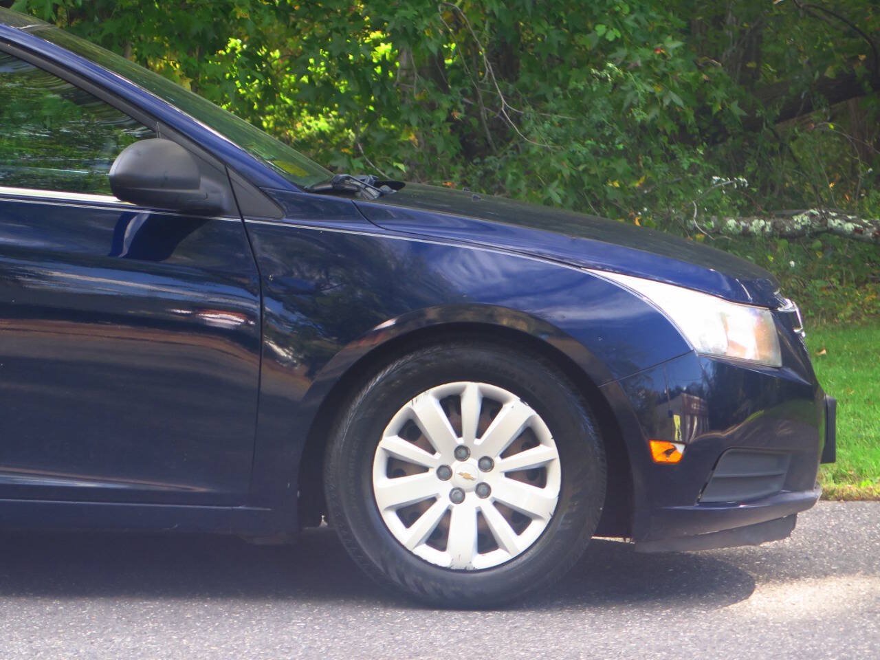 Used 2011 Chevrolet Cruze LS w/ Connectivity Package FWD image 25