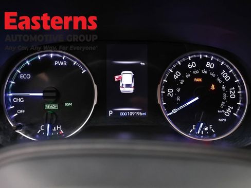 Used 2021 Toyota RAV4 XLE AWD/4WD image 18