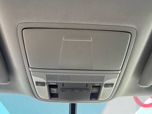 Used 2018 Acura RDX AWD image 16
