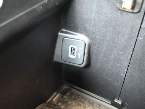 Used 2024 Jeep Gladiator Rubicon AWD/4WD image 16