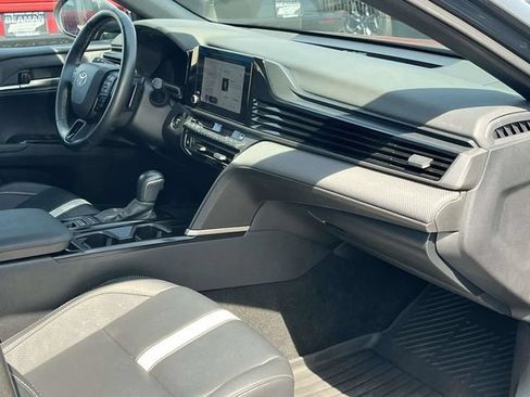 Used 2025 Toyota Camry SE FWD image 24