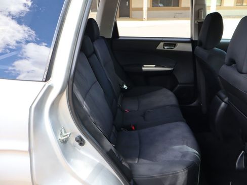 Used 2010 Subaru Forester 2.5X Premium image 21