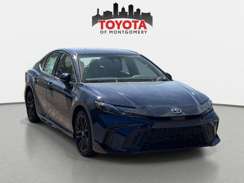 New 2026 Toyota Camry SE image 1