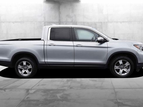 Certified 2025 Honda Ridgeline RTL image 5