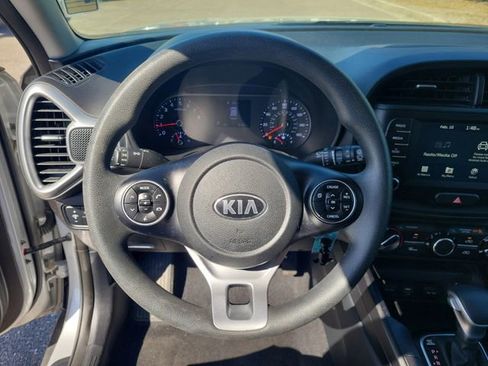Used 2021 Kia Soul S image 24