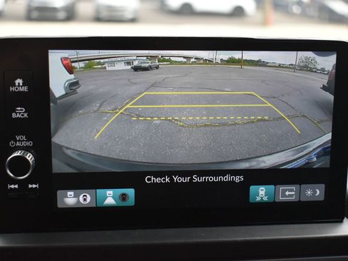 Used 2025 Honda Pilot Elite image 27