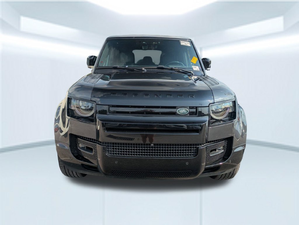 Used 2024 Land Rover Defender 110 X AWD/4WD image 4