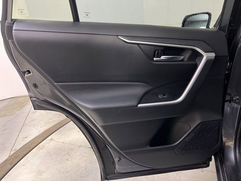 Used 2025 Toyota RAV4 XLE image 28