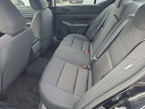 Used 2025 Nissan Altima 2.5 SV FWD image 22