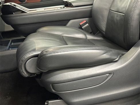 Used 2022 Lincoln Navigator Reserve image 19