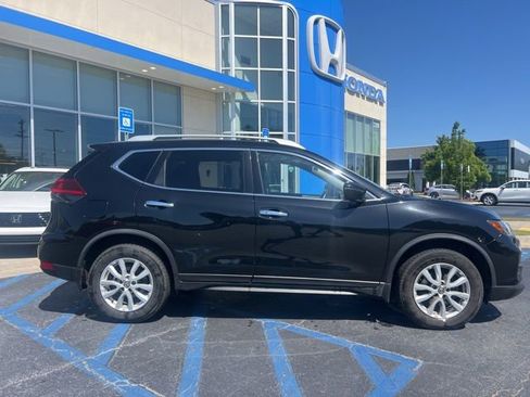 Used 2018 Nissan Rogue SV AWD/4WD image 5