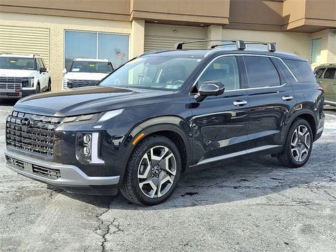 Used 2023 Hyundai Palisade Limited image 3