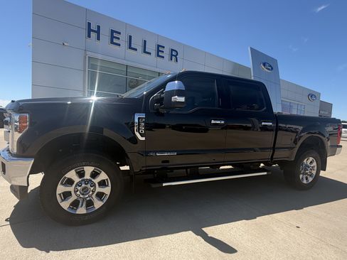 Used 2019 Ford F350 Lariat w/ Lariat Ultimate Package AWD/4WD image 3