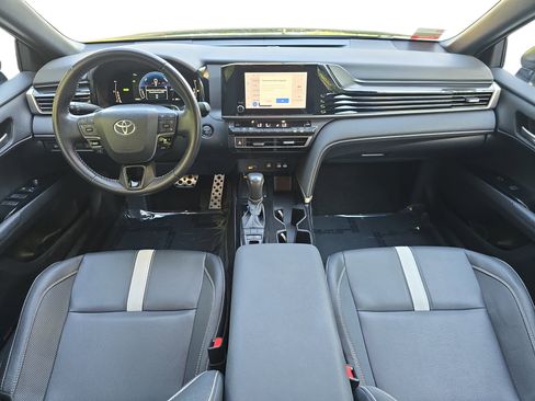 Certified 2025 Toyota Camry SE w/ Convenience Package FWD image 9