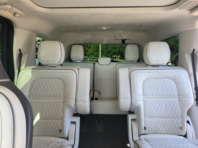 Used 2024 Lincoln Navigator Black Label AWD/4WD image 18