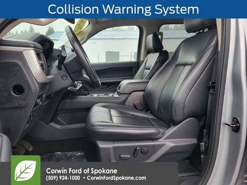 Used 2024 Ford Expedition XLT image 3