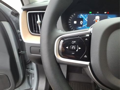 New 2026 Volvo XC60 B5 Ultra w/ Protection Package Premier AWD/4WD image 21