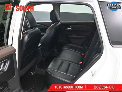 Used 2021 Nissan Rogue SL w/ Premium Package image 10