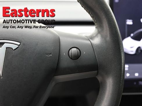 Used 2019 Tesla Model 3 Long Range image 16