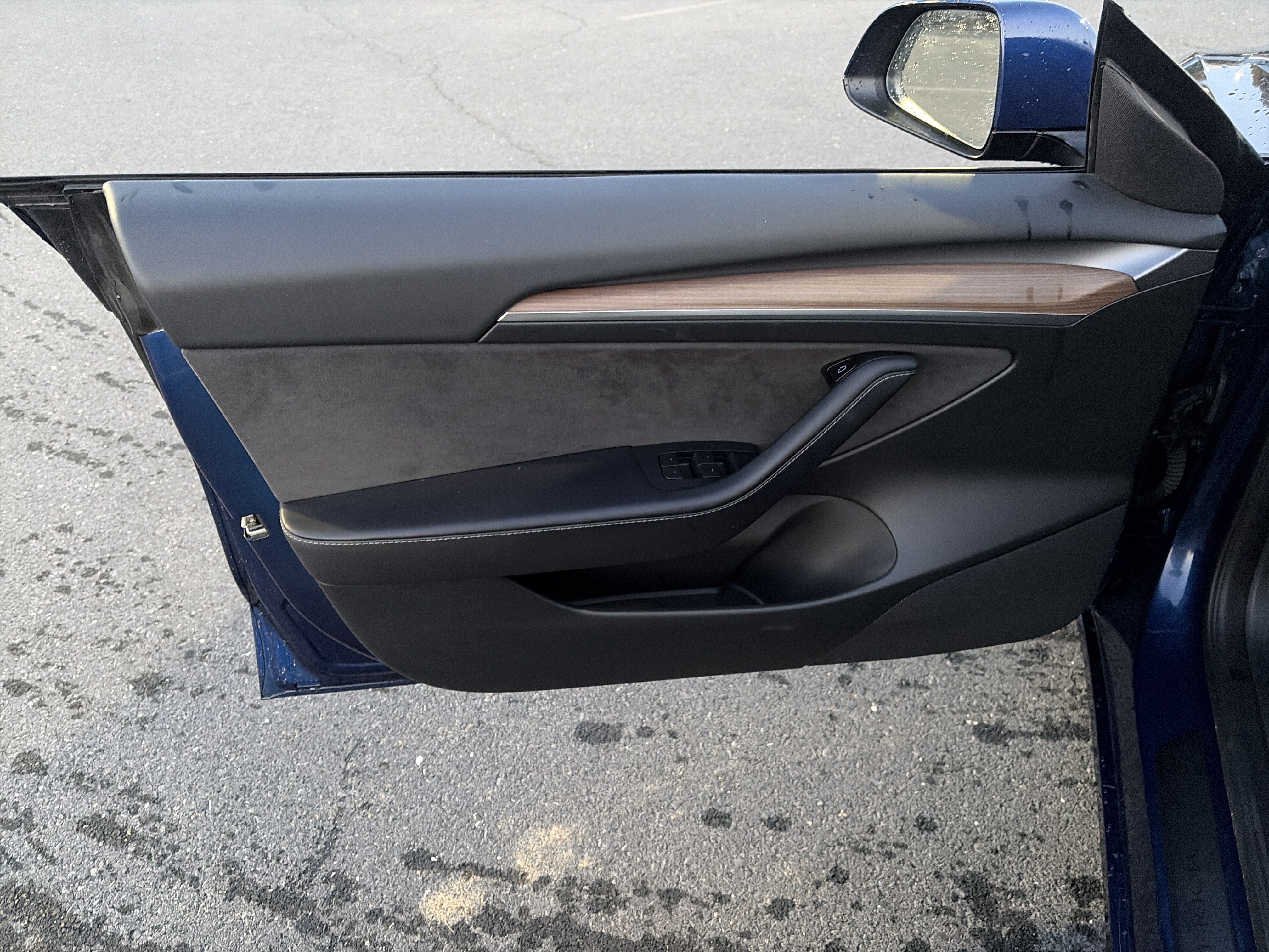 Used 2023 Tesla Model 3 Standard Range RWD image 11