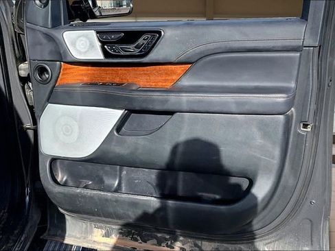 Used 2022 Lincoln Navigator Black Label image 24