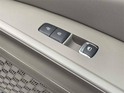 New 2026 Kia Carnival LXS image 17