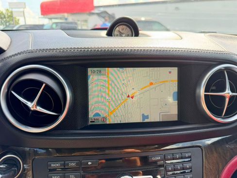 Used 2014 Mercedes-Benz SL 550 image 16