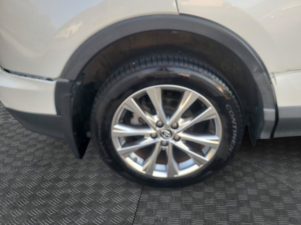 Used 2018 Toyota RAV4 Limited w/ Advanced Technology Package AWD/4WD image 27