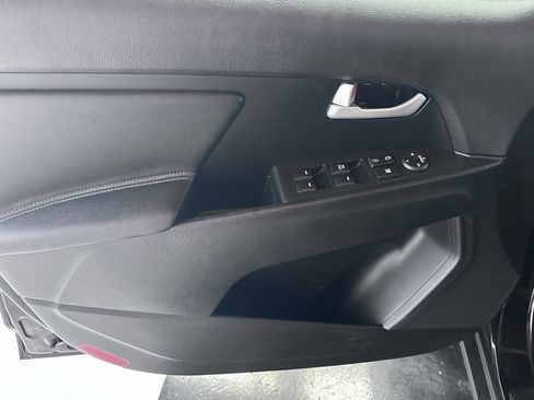 Used 2014 Kia Sportage LX FWD image 40
