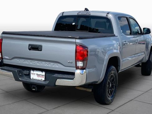 Used 2021 Toyota Tacoma SR5 RWD image 12