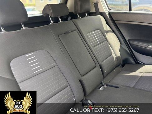 Used 2022 Kia Sportage LX w/ LX AWD Value Edition Package image 11