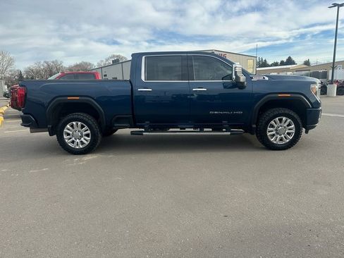 Used 2020 GMC Sierra 3500 Denali image 2