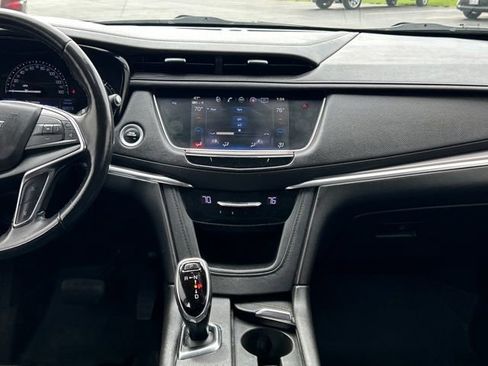 Used 2019 Cadillac XT5 Premium Luxury AWD/4WD image 19