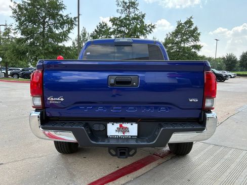 Used 2023 Toyota Tacoma SR5 AWD/4WD image 7